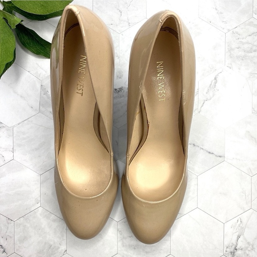 🥳Host Pick🥳 Nine West Mary Jane Nude Heels Size 9.5